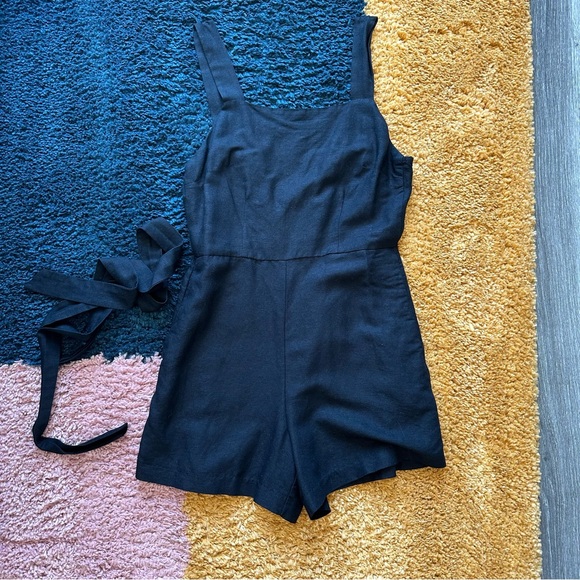H&M Linen-Blend Romper - Picture 2 of 8